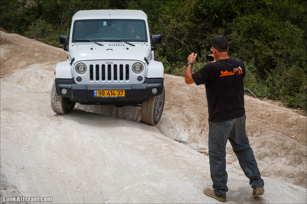 Курс езды по бездорожью на Jeep Cherokee | Jeep Cherokee offload course | LookAtIsrael.com - Фото путешествия по Израилю