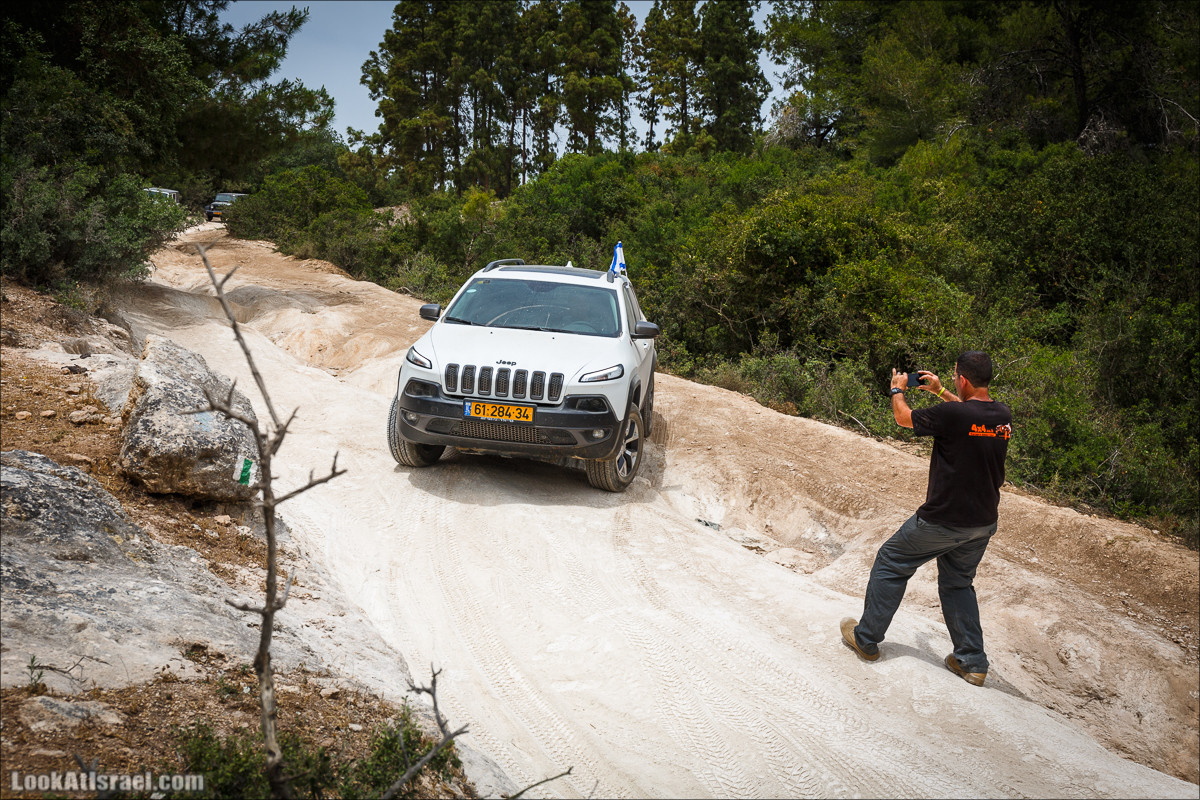 Курс езды по бездорожью на Jeep Cherokee | Jeep Cherokee offload course | LookAtIsrael.com - Фото путешествия по Израилю