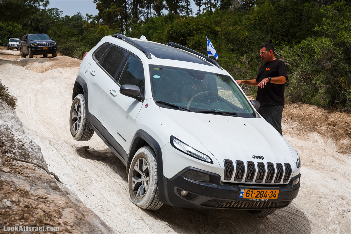 Курс езды по бездорожью на Jeep Cherokee | Jeep Cherokee offload course | LookAtIsrael.com - Фото путешествия по Израилю