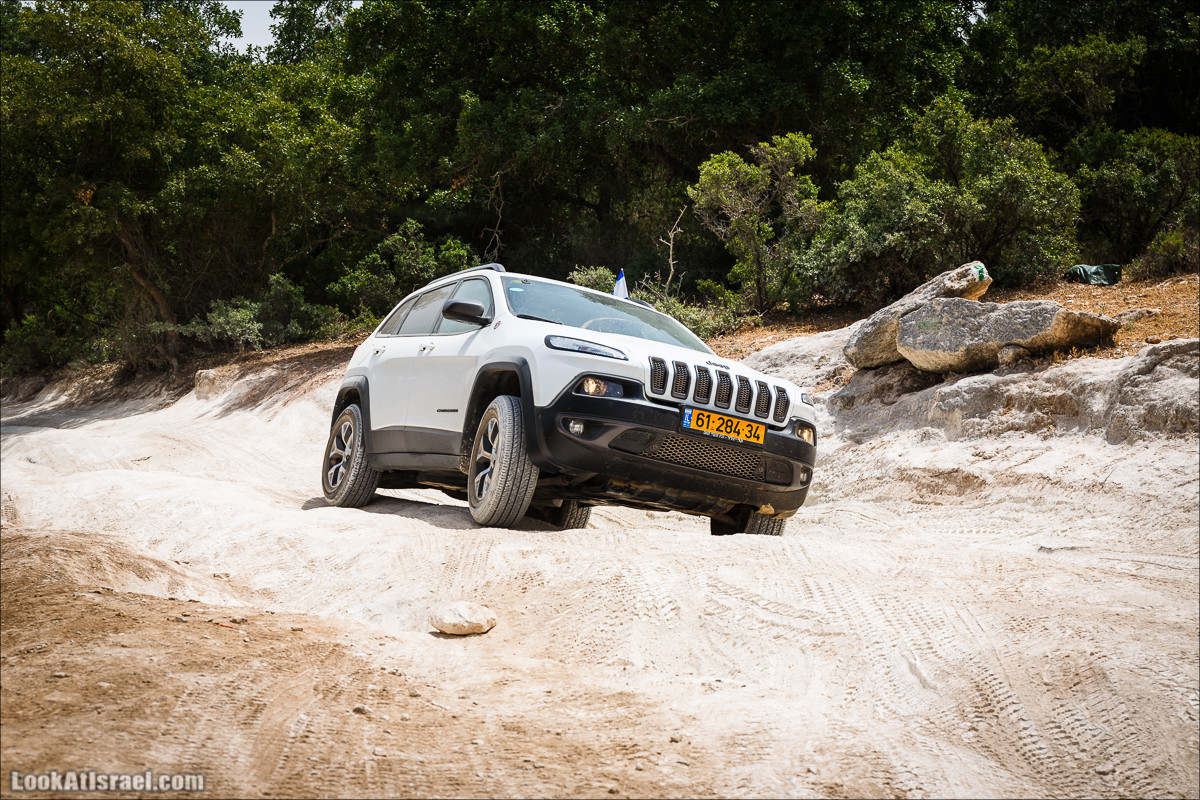 Курс езды по бездорожью на Jeep Cherokee | Jeep Cherokee offload course | LookAtIsrael.com - Фото путешествия по Израилю