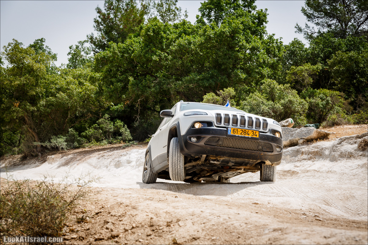 Курс езды по бездорожью на Jeep Cherokee | Jeep Cherokee offload course | LookAtIsrael.com - Фото путешествия по Израилю