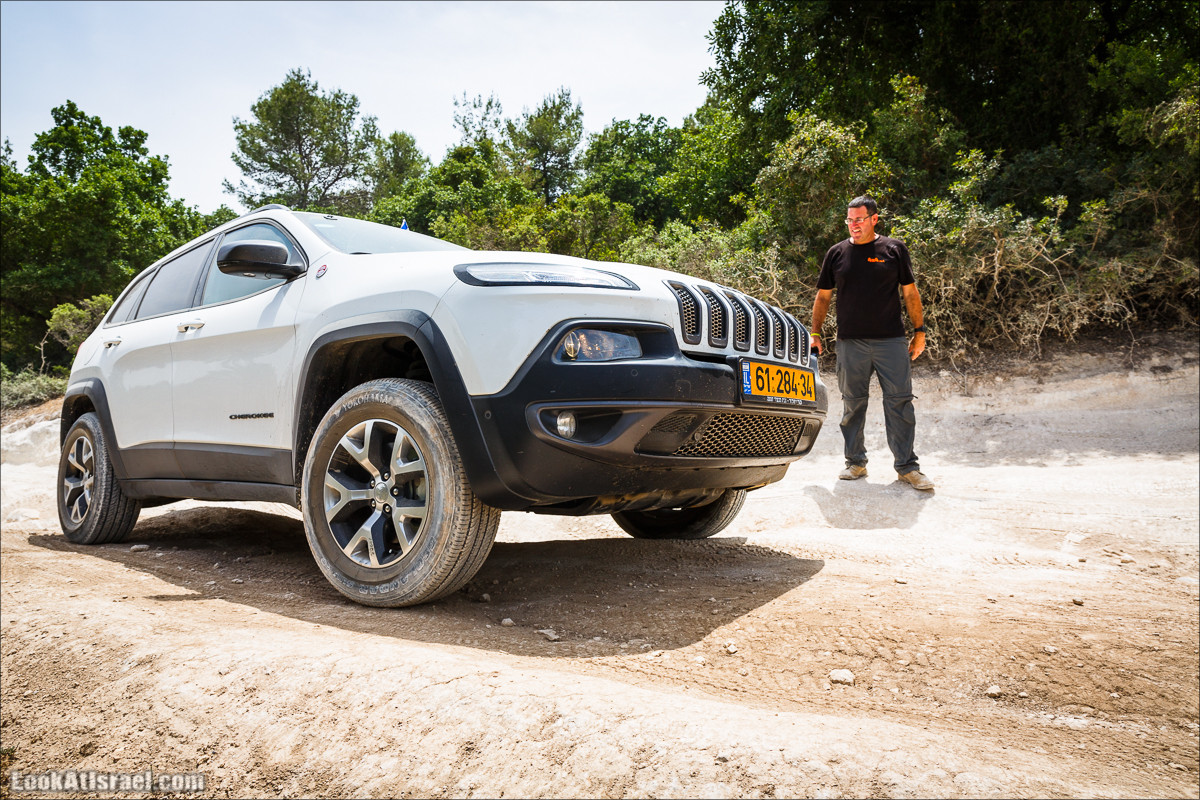 Курс езды по бездорожью на Jeep Cherokee | Jeep Cherokee offload course | LookAtIsrael.com - Фото путешествия по Израилю