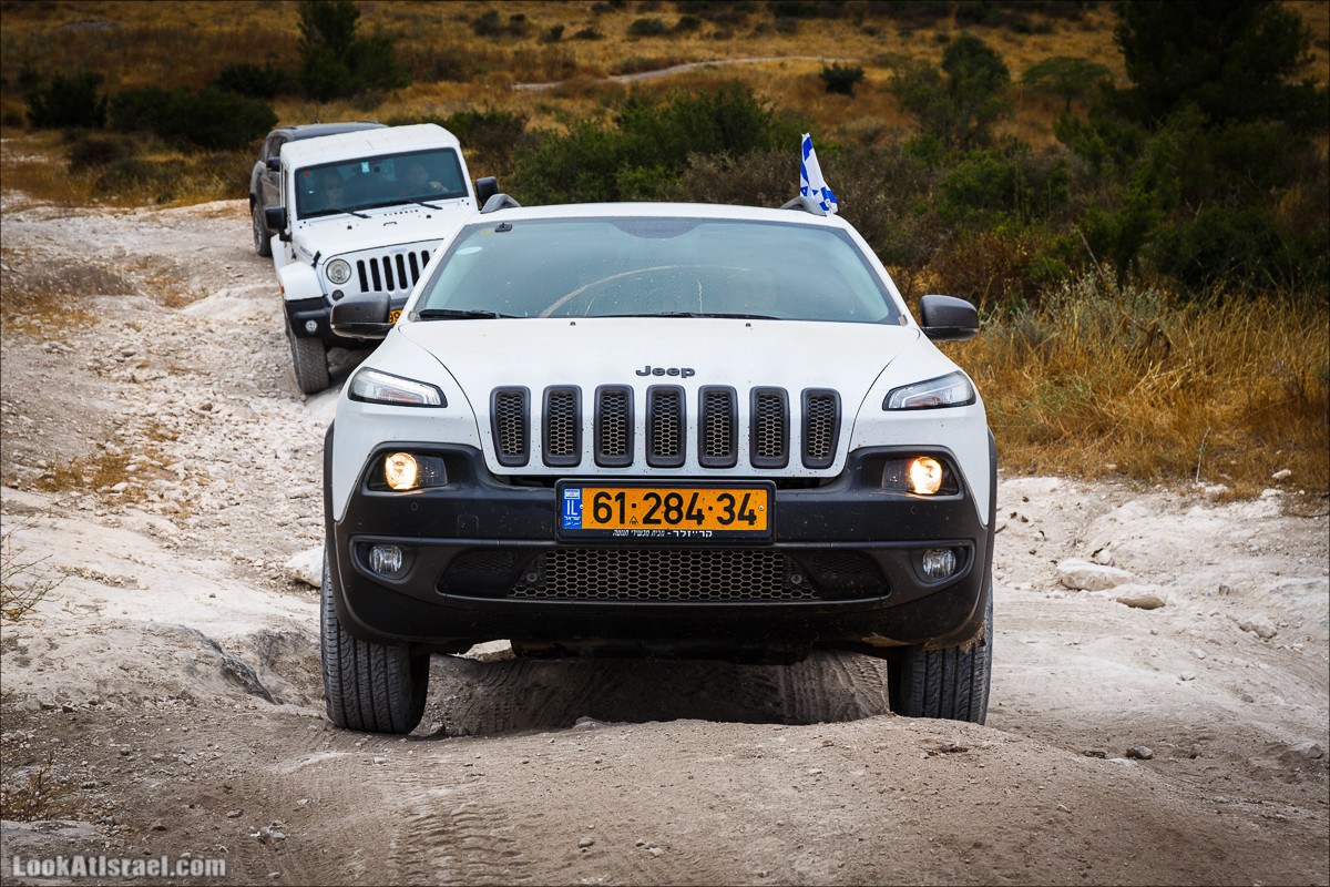 Курс езды по бездорожью на Jeep Cherokee | Jeep Cherokee offload course | LookAtIsrael.com - Фото путешествия по Израилю