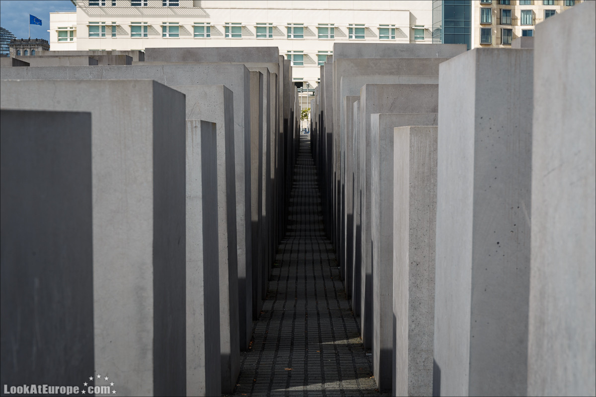 Мемориал Жертвам Холокоста в Берлине | LookAtIsrael.com - Фото путешествия по Израилю