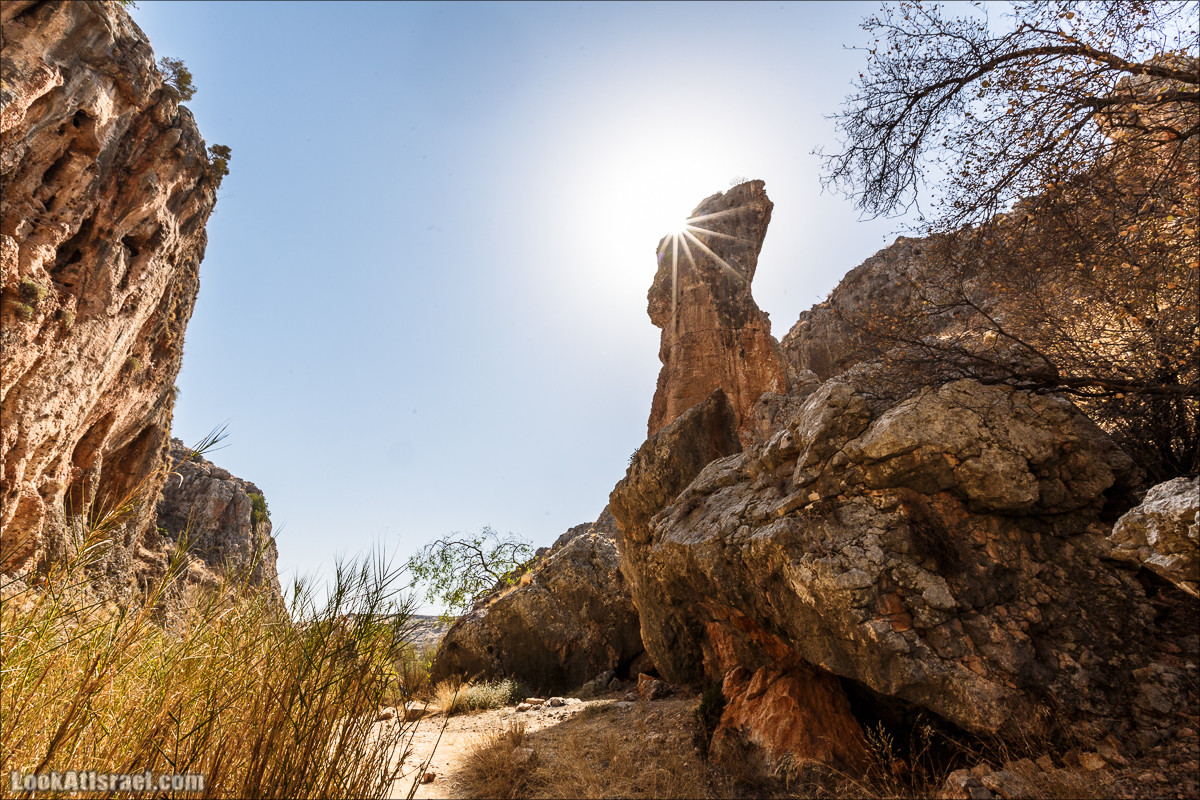 С каких пор ручьи называют в честь столбов?