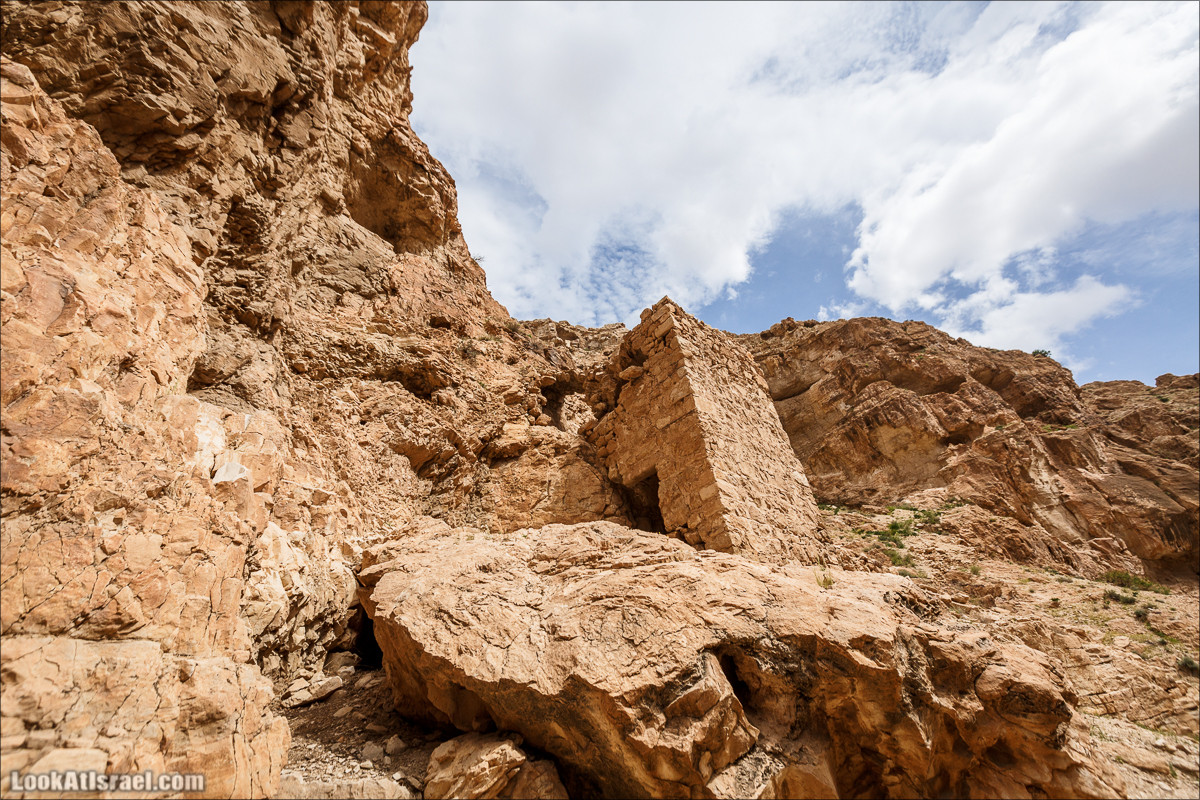Ущелье Нахаль Ог | Wadi Nahal Og | נחל אוג | LookAtIsrael.com - Фото путешествия по Израилю Ущелье Нахаль Ог | Wadi Nahal Og | נחל אוג | LookAtIsrael.com - Фото путешествия по Израилю