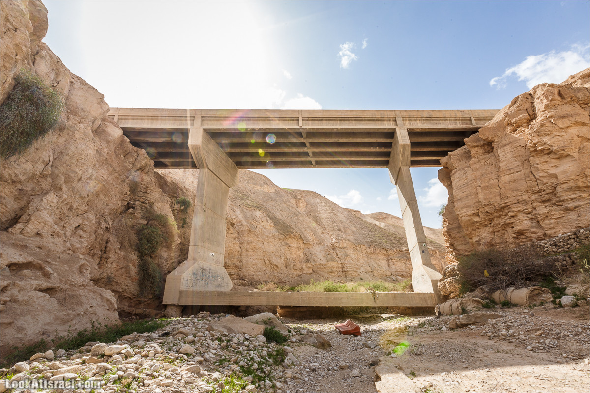 Ущелье Нахаль Ог | Wadi Nahal Og | נחל אוג | LookAtIsrael.com - Фото путешествия по Израилю Ущелье Нахаль Ог | Wadi Nahal Og | נחל אוג | LookAtIsrael.com - Фото путешествия по Израилю