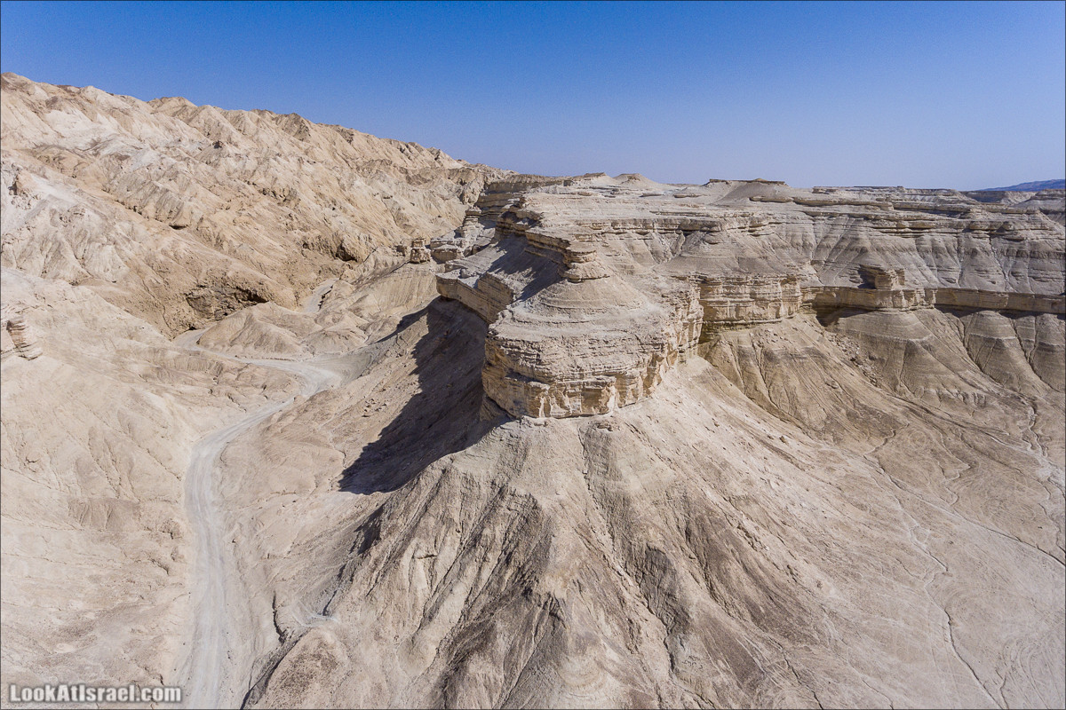 Вьётся змеёй ущелье Сдом