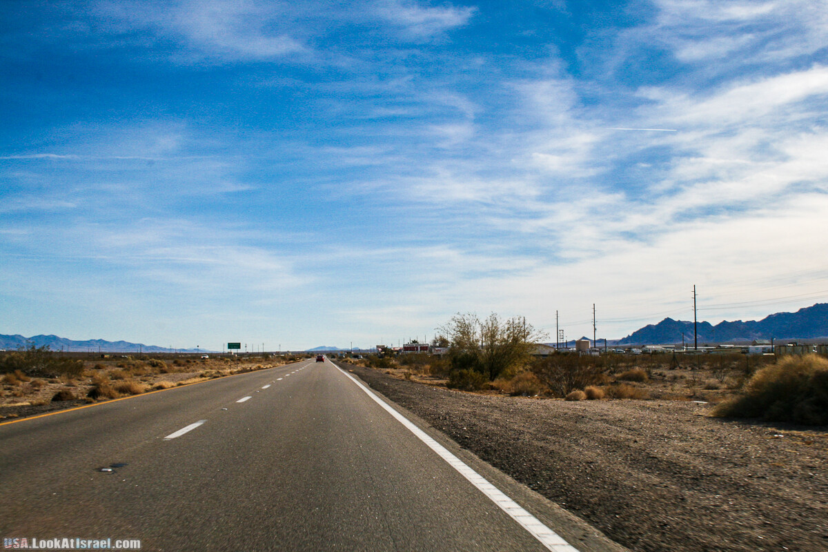 Skywalk - обзорная площадка с прозрачным полом над Большим Каньоном | LookAtIsrael.com - Фото путешествия по Израилю