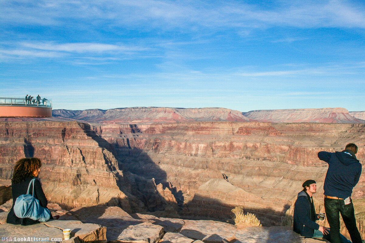 Skywalk - обзорная площадка с прозрачным полом над Большим Каньоном | LookAtIsrael.com - Фото путешествия по Израилю