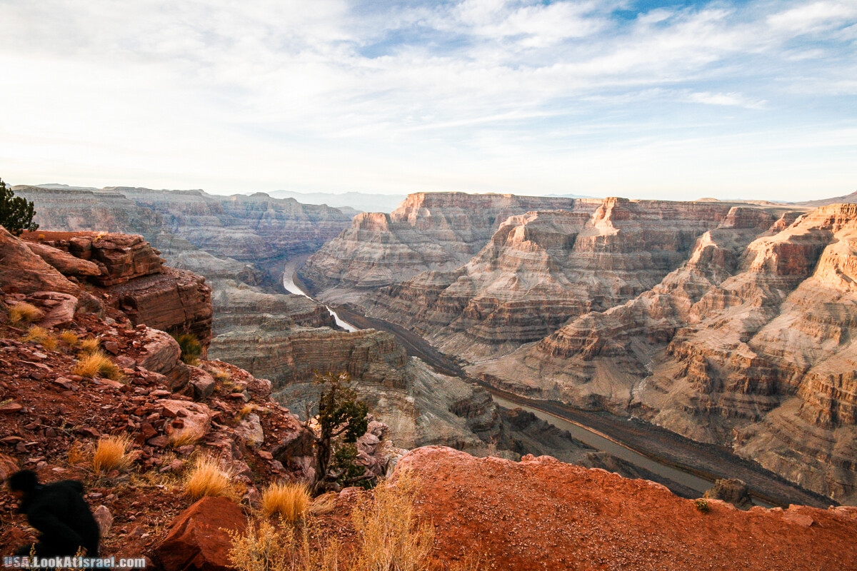 Skywalk - обзорная площадка с прозрачным полом над Большим Каньоном | LookAtIsrael.com - Фото путешествия по Израилю