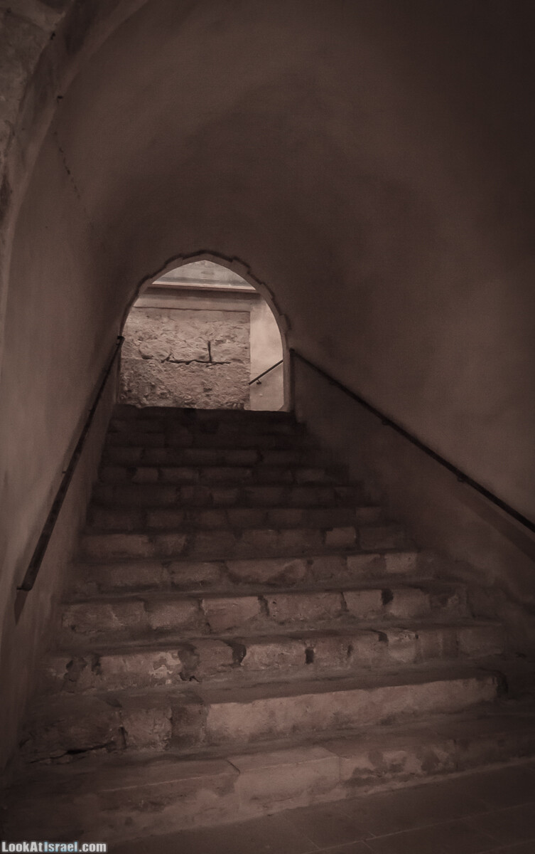 Бенедиктинский монастырь в Абу Гош | LookAtIsrael.com - Фото путешествия по Израилю