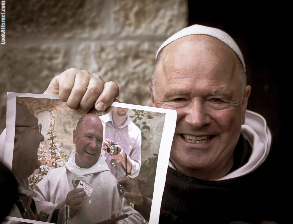 Монах брат Оливье в бенедиктианском монастыре в Абу Гош | LookAtIsrael.com - Фото путешествия по Израилю