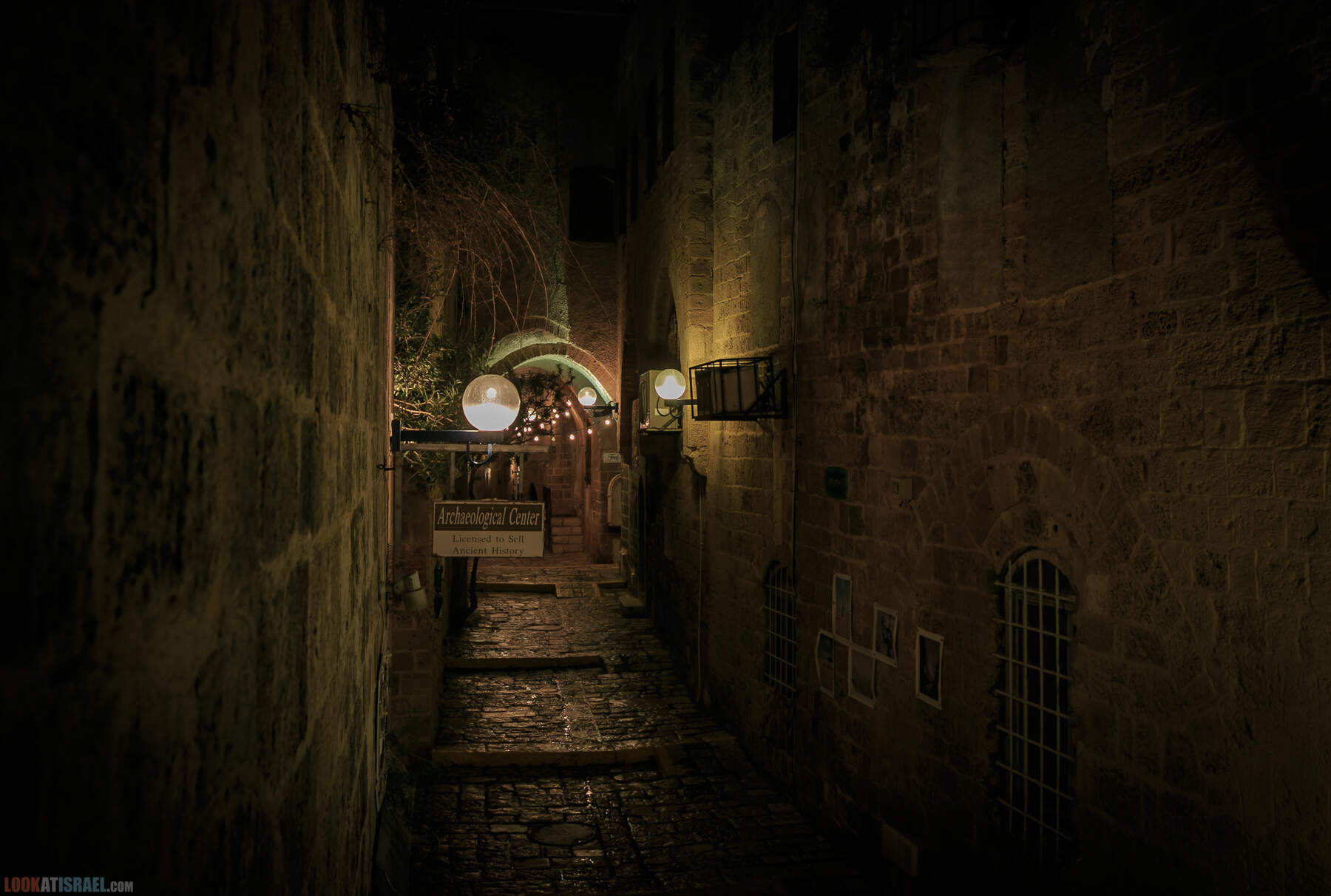 Яффо в черном, ночь в древнем городе