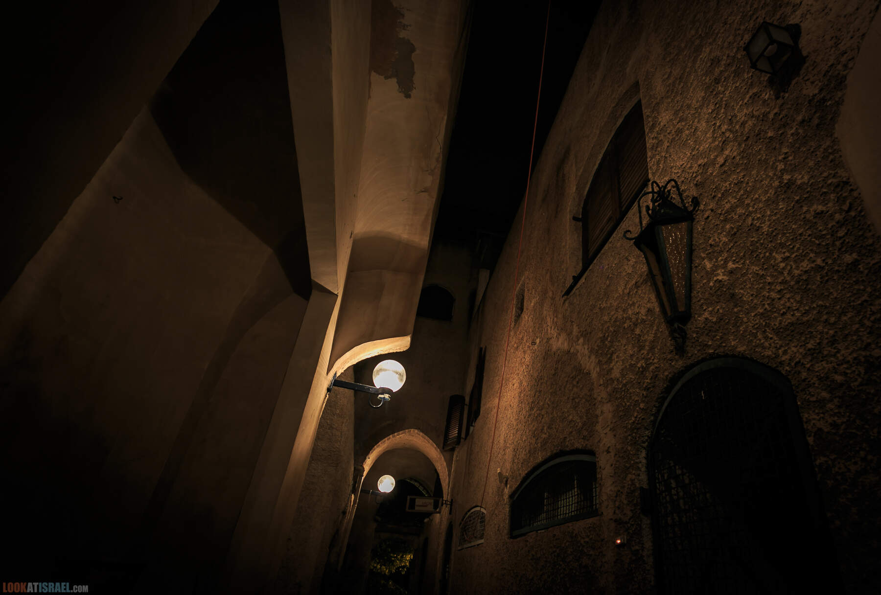 Яффо в черном, ночь в древнем городе