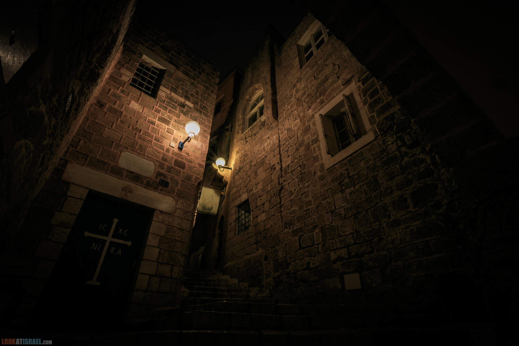 Яффо в черном, ночь в древнем городе