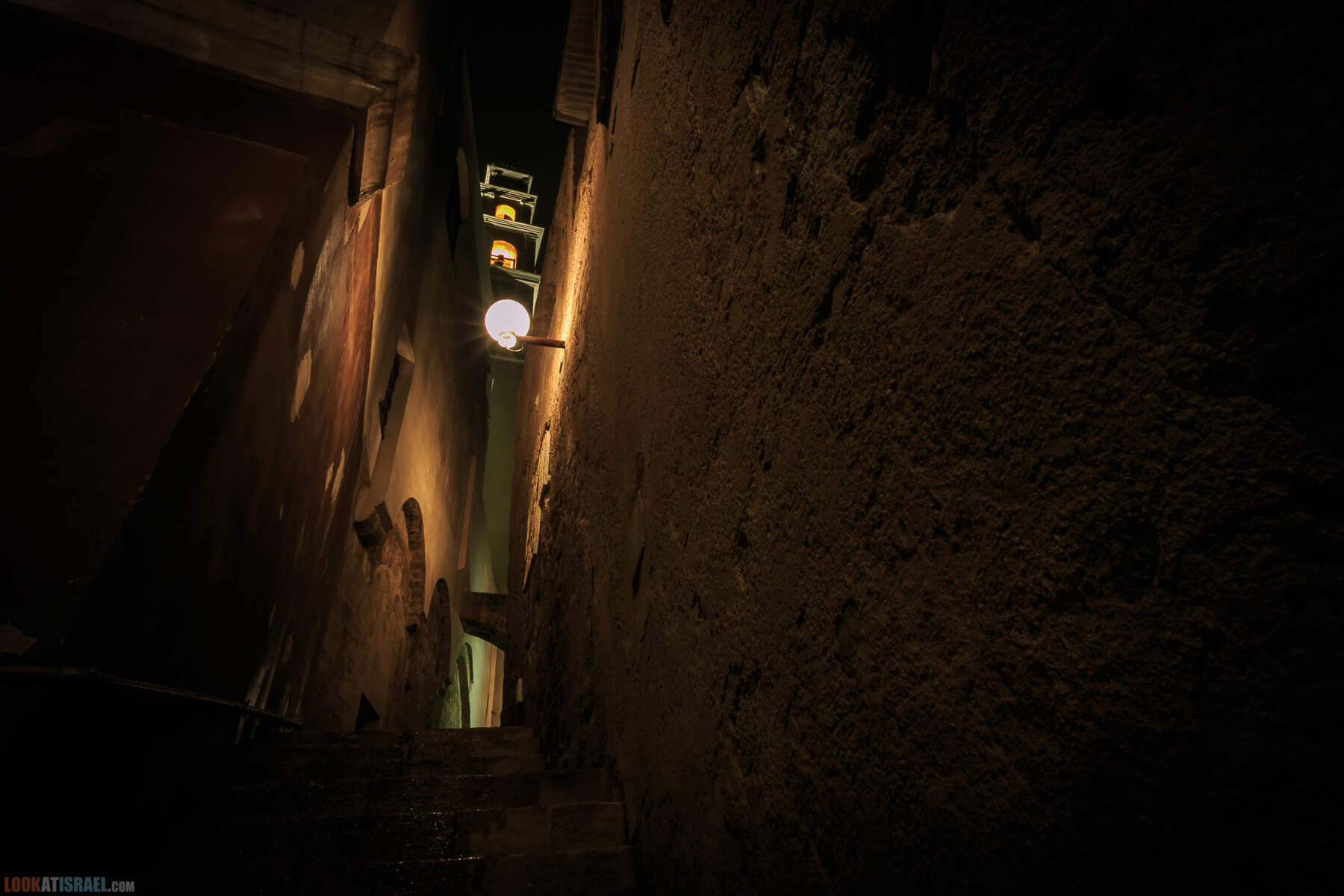 Яффо в черном, ночь в древнем городе