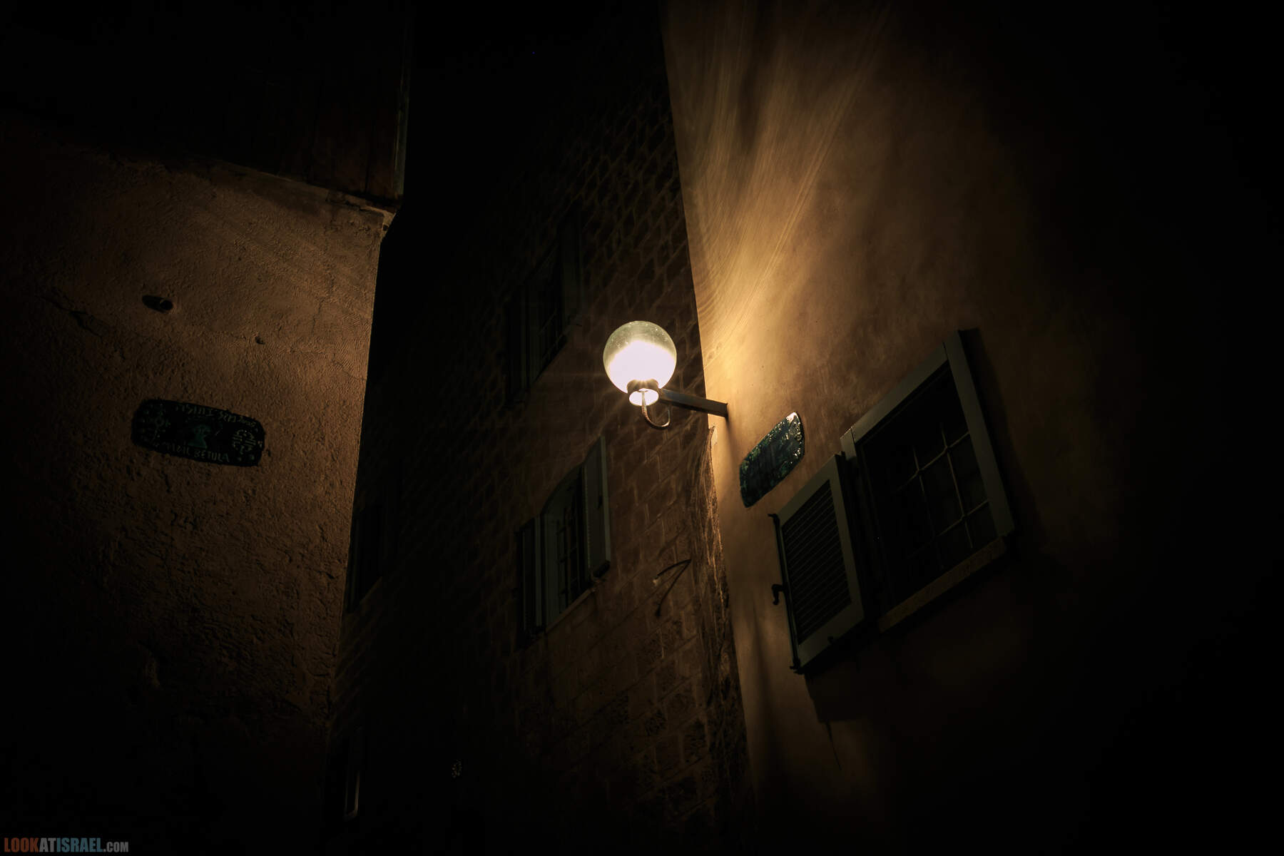 Яффо в черном, ночь в древнем городе