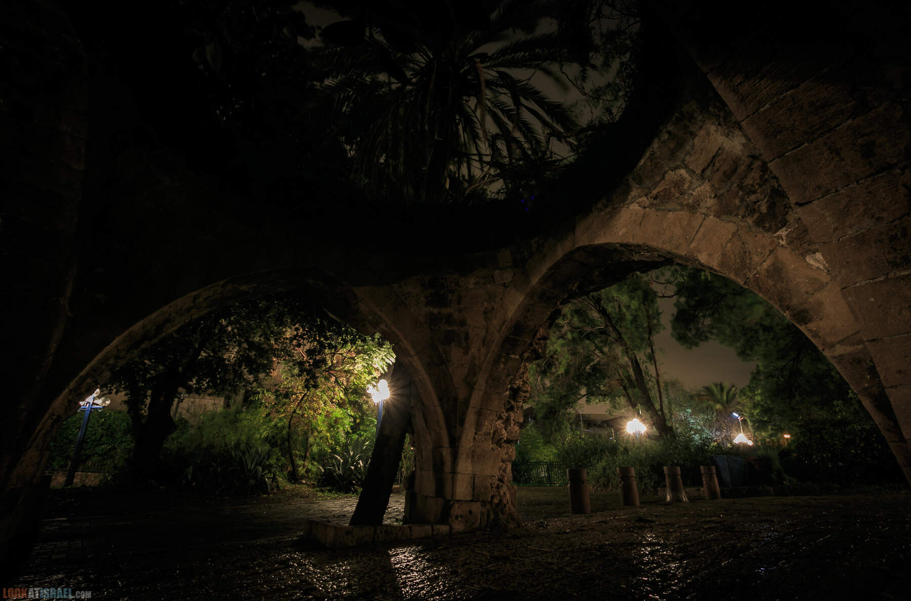 Яффо в черном, ночь в древнем городе