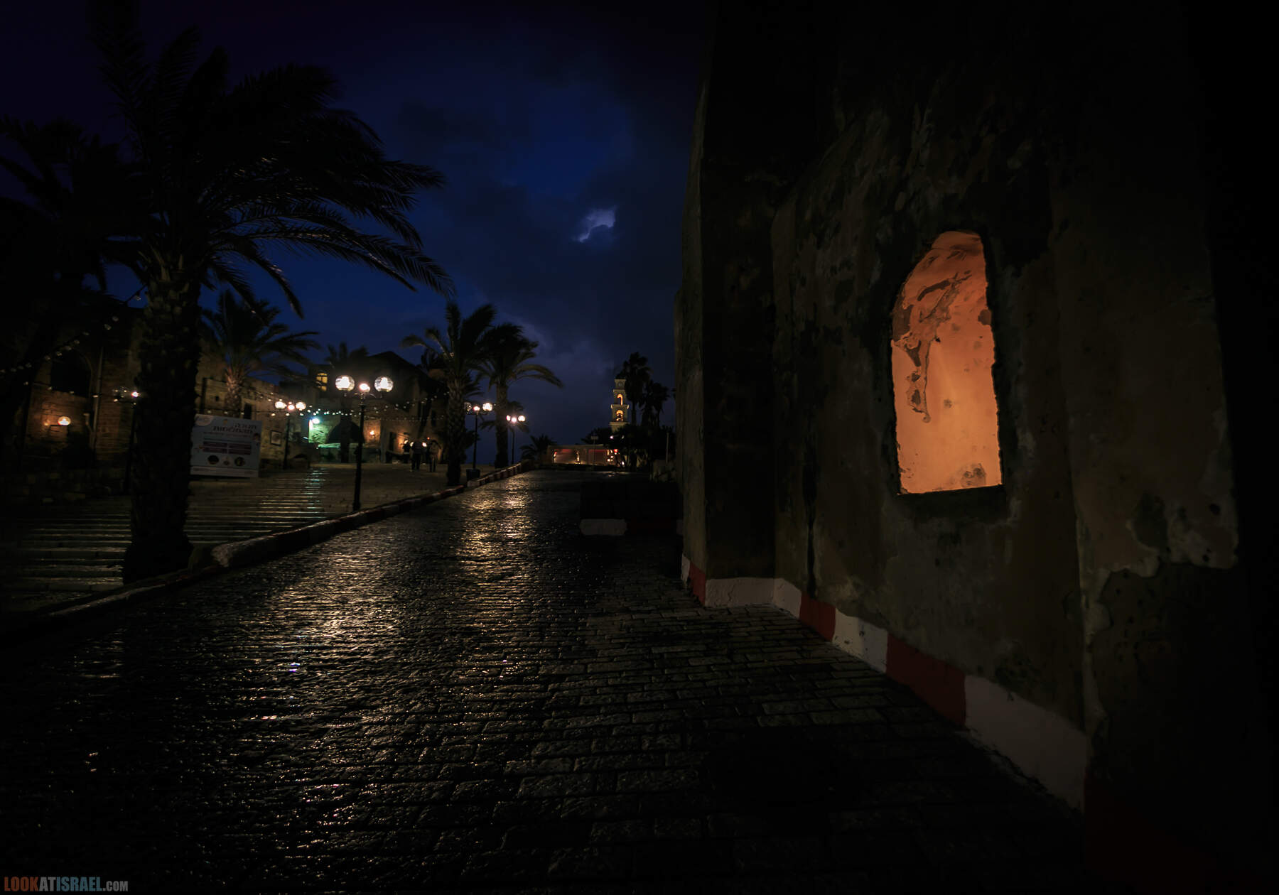 Яффо в черном, ночь в древнем городе