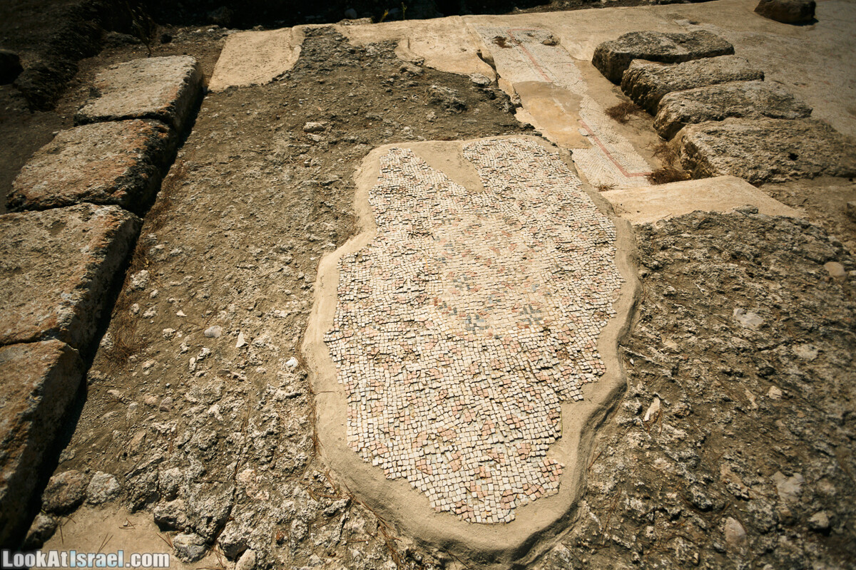 Эммаус Никополис - место преломления хлебов | LookAtIsrael.com - Фото путешествия по Израилю