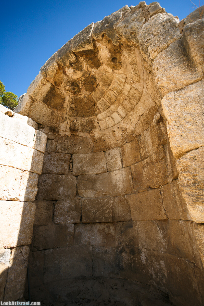 Эммаус Никополис - место преломления хлебов | LookAtIsrael.com - Фото путешествия по Израилю