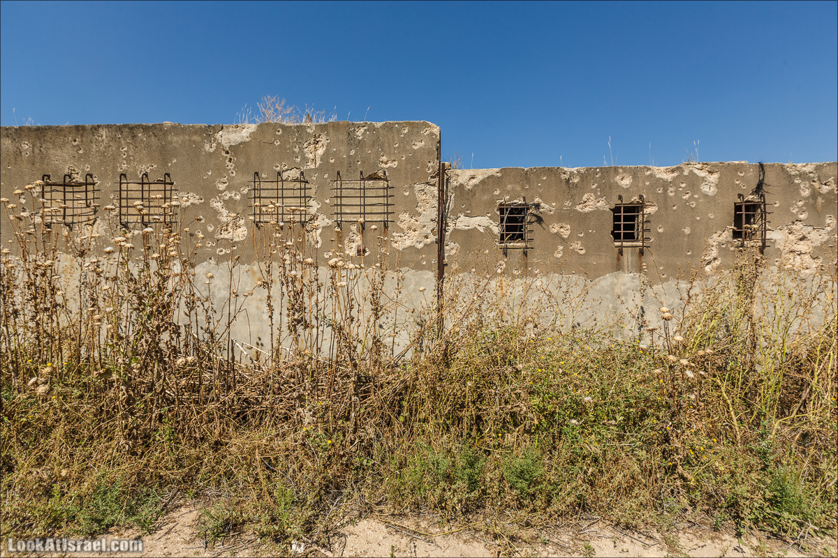 Здание британской полиции Гешер | Gesher police | משטרת גשר הישנה | LookAtIsrael.com - Фото путешествия по Израилю