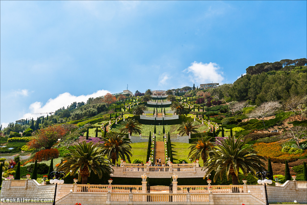 Всемирный центр наследия и сады Бахаи в Хайфе | The Gardens in Haifa - The Bahai | המרכז הבהאי העולמי | LookAtIsrael.com - Фото путешествия по Израилю