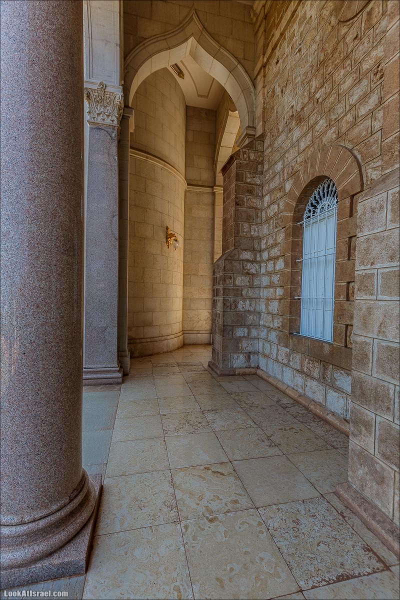 Всемирный центр наследия и сады Бахаи в Хайфе | The Gardens in Haifa - The Bahai | המרכז הבהאי העולמי | LookAtIsrael.com - Фото путешествия по Израилю