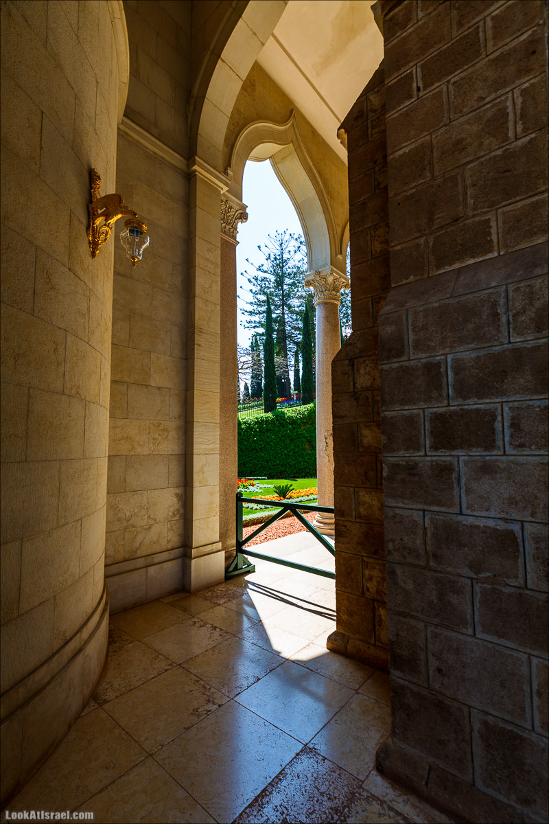 Всемирный центр наследия и сады Бахаи в Хайфе | The Gardens in Haifa - The Bahai | המרכז הבהאי העולמי | LookAtIsrael.com - Фото путешествия по Израилю
