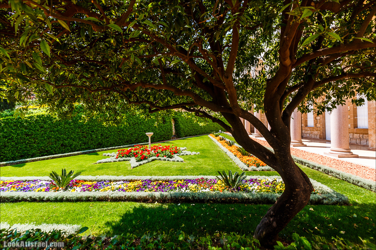 Всемирный центр наследия и сады Бахаи в Хайфе | The Gardens in Haifa - The Bahai | המרכז הבהאי העולמי | LookAtIsrael.com - Фото путешествия по Израилю