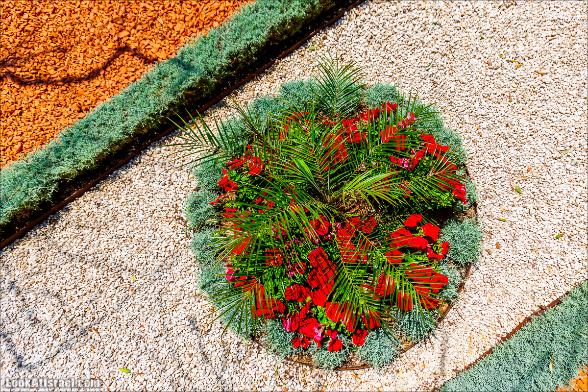 Всемирный центр наследия и сады Бахаи в Хайфе | The Gardens in Haifa - The Bahai | המרכז הבהאי העולמי | LookAtIsrael.com - Фото путешествия по Израилю