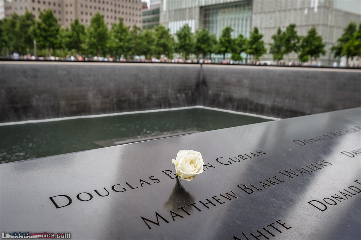 Мемориал 9/11 | LookAtAmerica.com - Большое Американское путешествие LookAtIsrael.com
