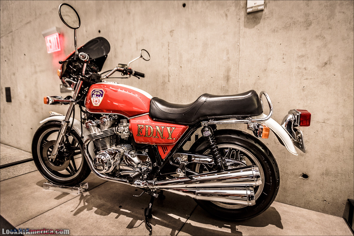 Мемориал 9/11 | LookAtAmerica.com - Большое Американское путешествие LookAtIsrael.com