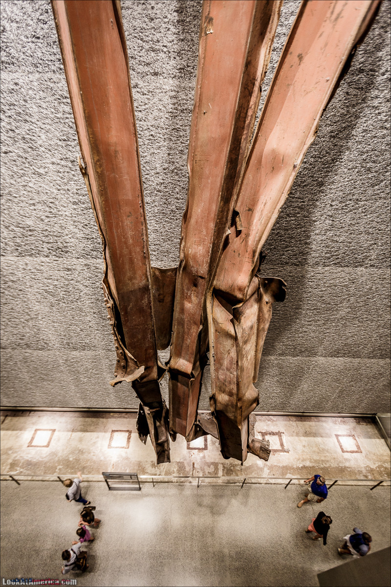 Мемориал 9/11 | LookAtAmerica.com - Большое Американское путешествие LookAtIsrael.com