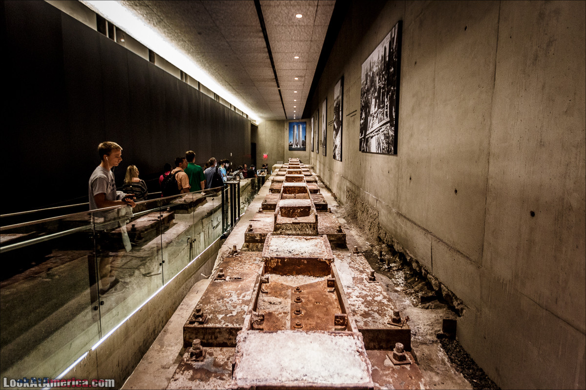 Мемориал 9/11 | LookAtAmerica.com - Большое Американское путешествие LookAtIsrael.com