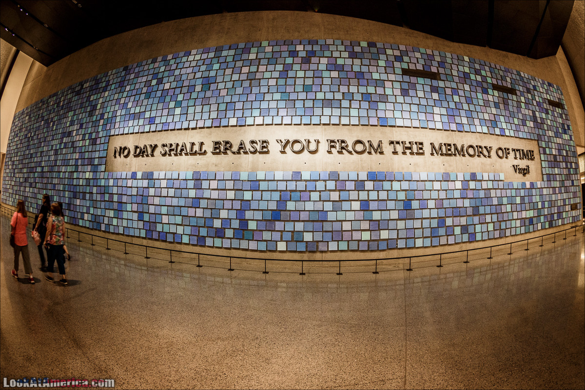 Мемориал 9/11 | LookAtAmerica.com - Большое Американское путешествие LookAtIsrael.com