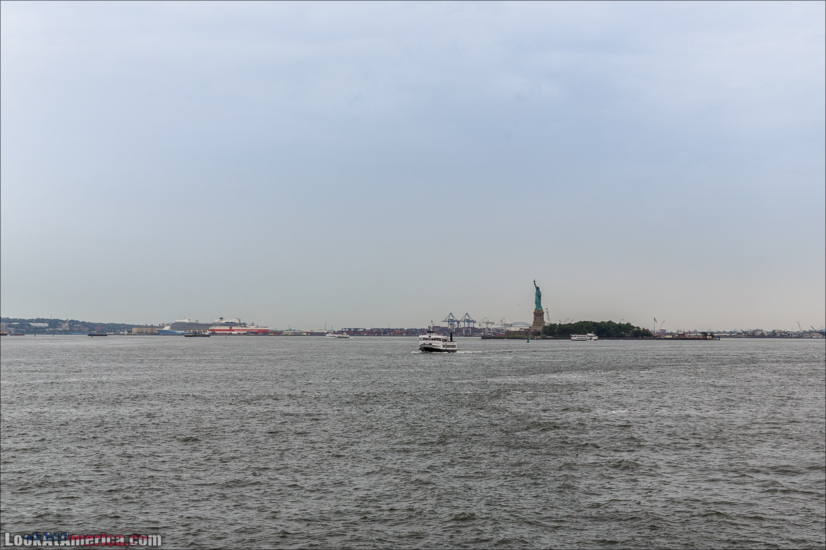 Статуя Свободы на одноименном острове | LookAtAmerica.com - Большое Американское путешествие LookAtIsrael.com