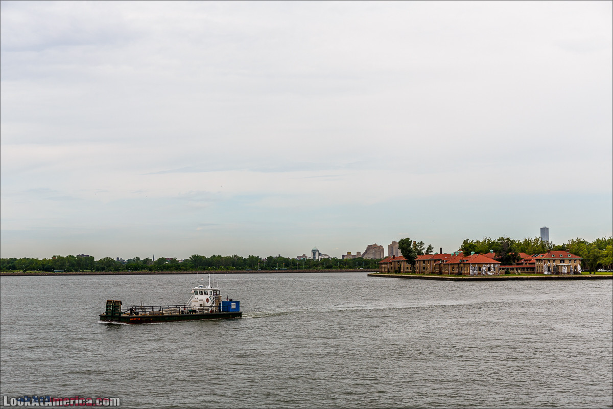 Статуя Свободы на одноименном острове | LookAtAmerica.com - Большое Американское путешествие LookAtIsrael.com