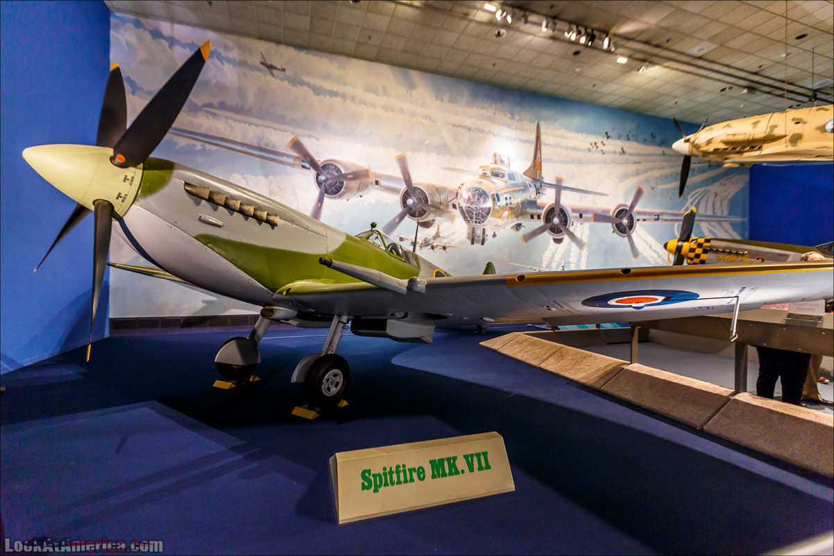 Музей авиации и космонавтики Смитсоновского института в Вашингтоне | LookAtAmerica.com - Большое Американское путешествие LookAtIsrael.com