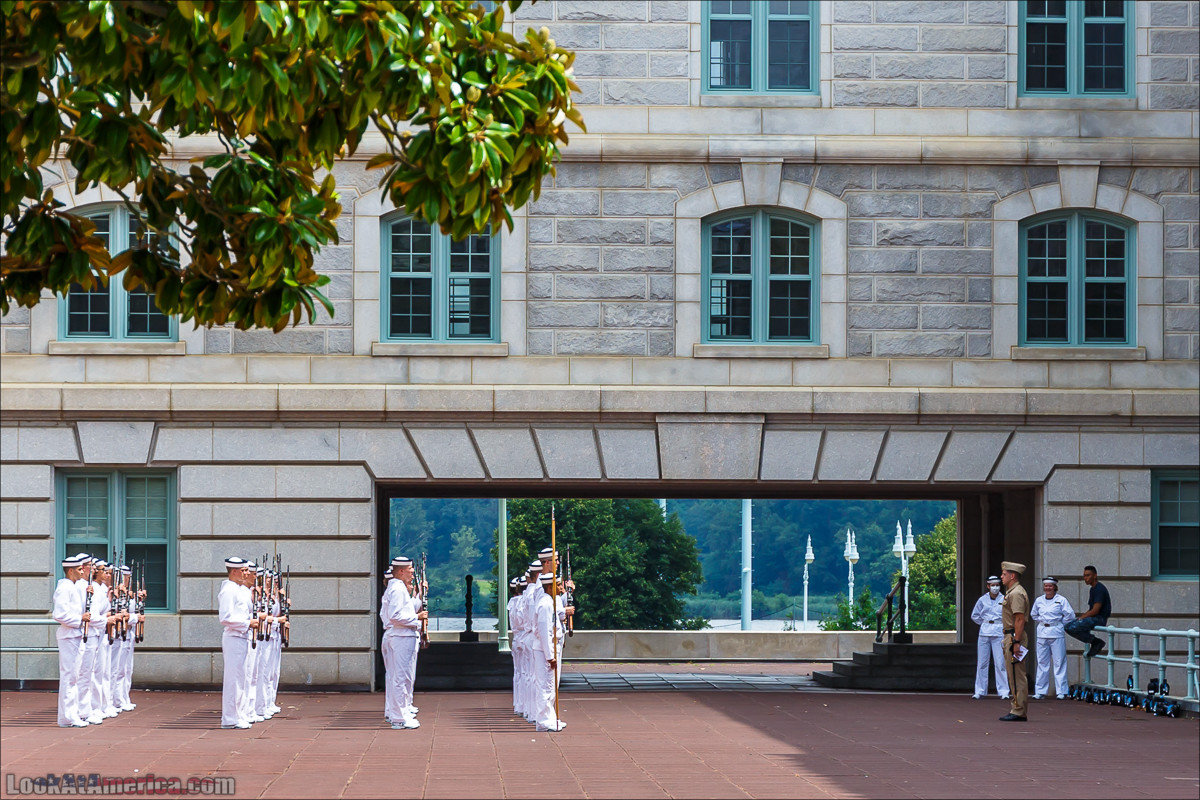 Военно-морская академия США, Аннаполис | LookAtAmerica.com - Большое Американское путешествие LookAtIsrael.com