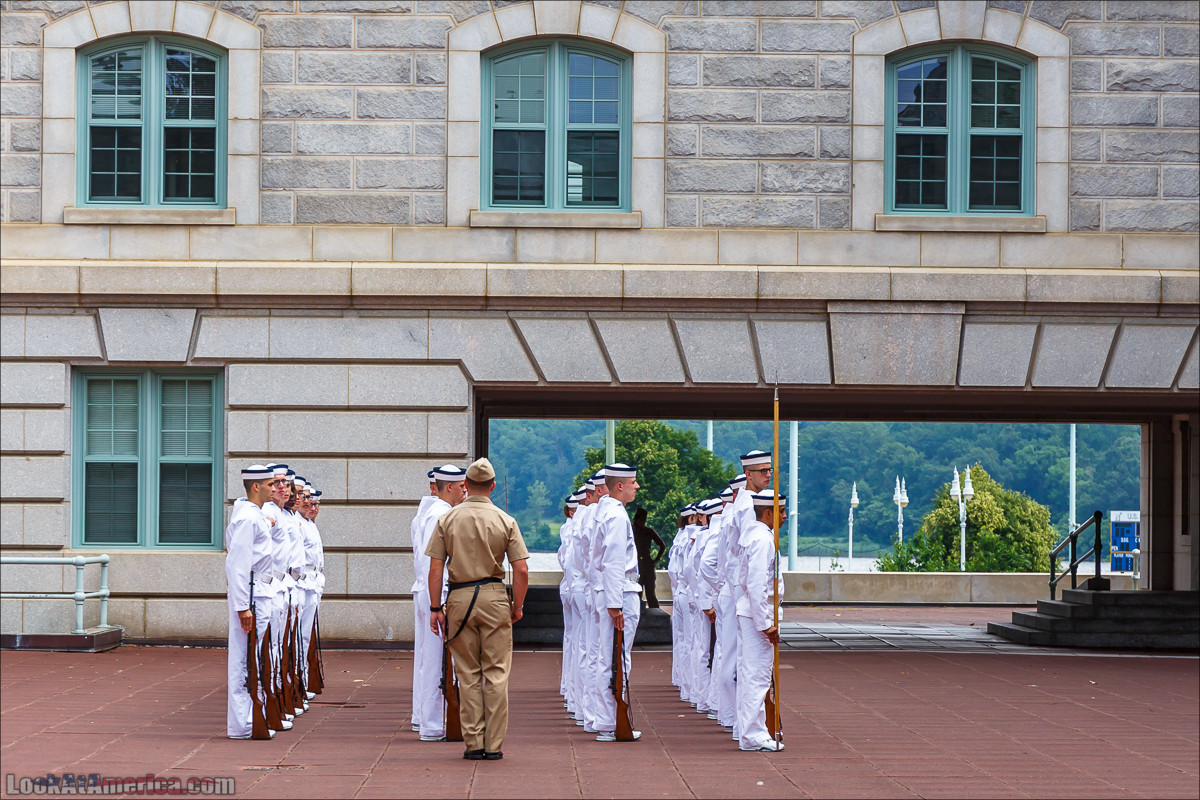Военно-морская академия США, Аннаполис | LookAtAmerica.com - Большое Американское путешествие LookAtIsrael.com
