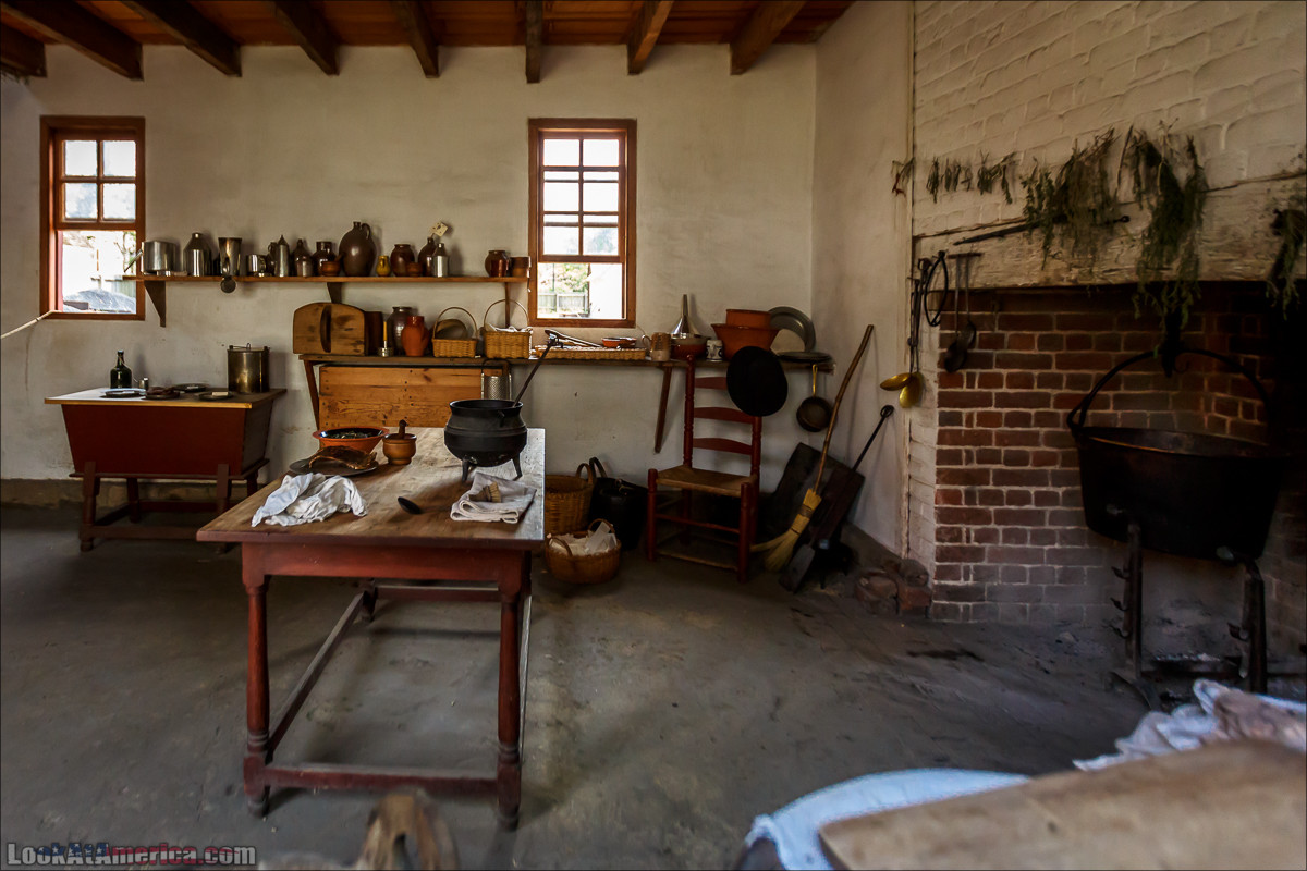 Колониальный Вилльямсбург (Уильямсбург) | LookAtAmerica.com - Большое Американское путешествие LookAtIsrael.com