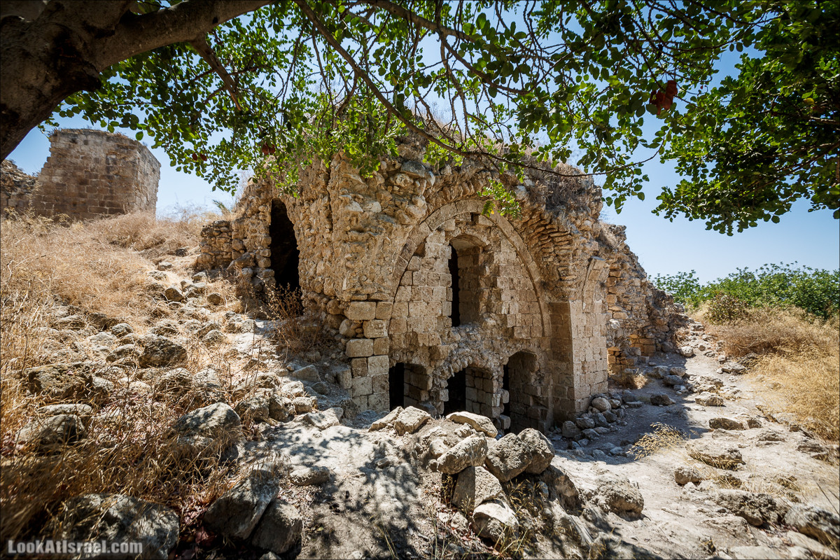 Крепость Какун | Qaqun fort | קקון | LookAtIsrael.com - Фото путешествия по Израилю