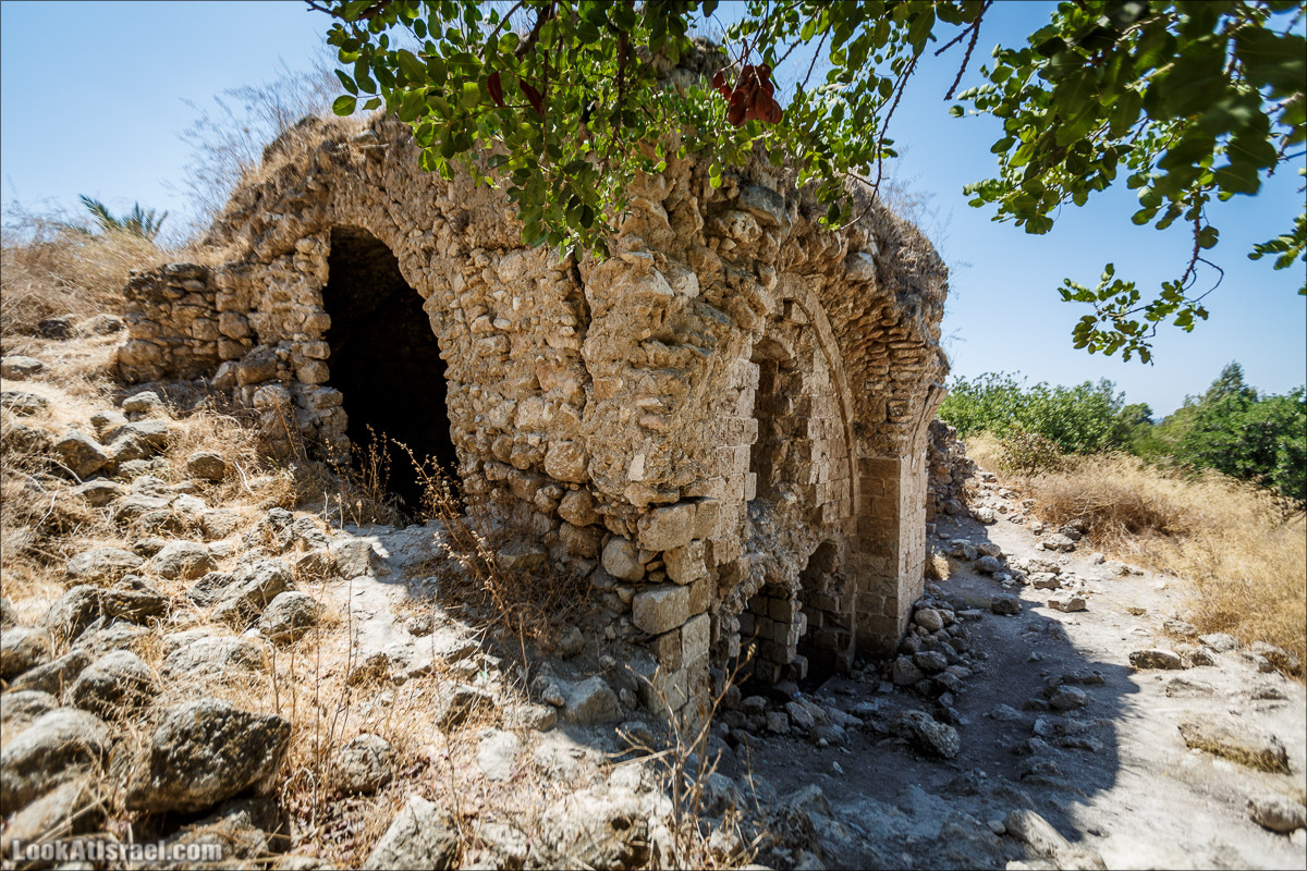 Крепость Какун | Qaqun fort | קקון | LookAtIsrael.com - Фото путешествия по Израилю