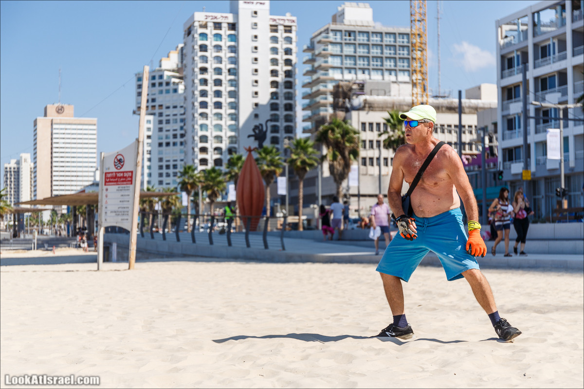 Человек и бумеранг | LookAtIsrael.com - Фото путешествия по Израилю