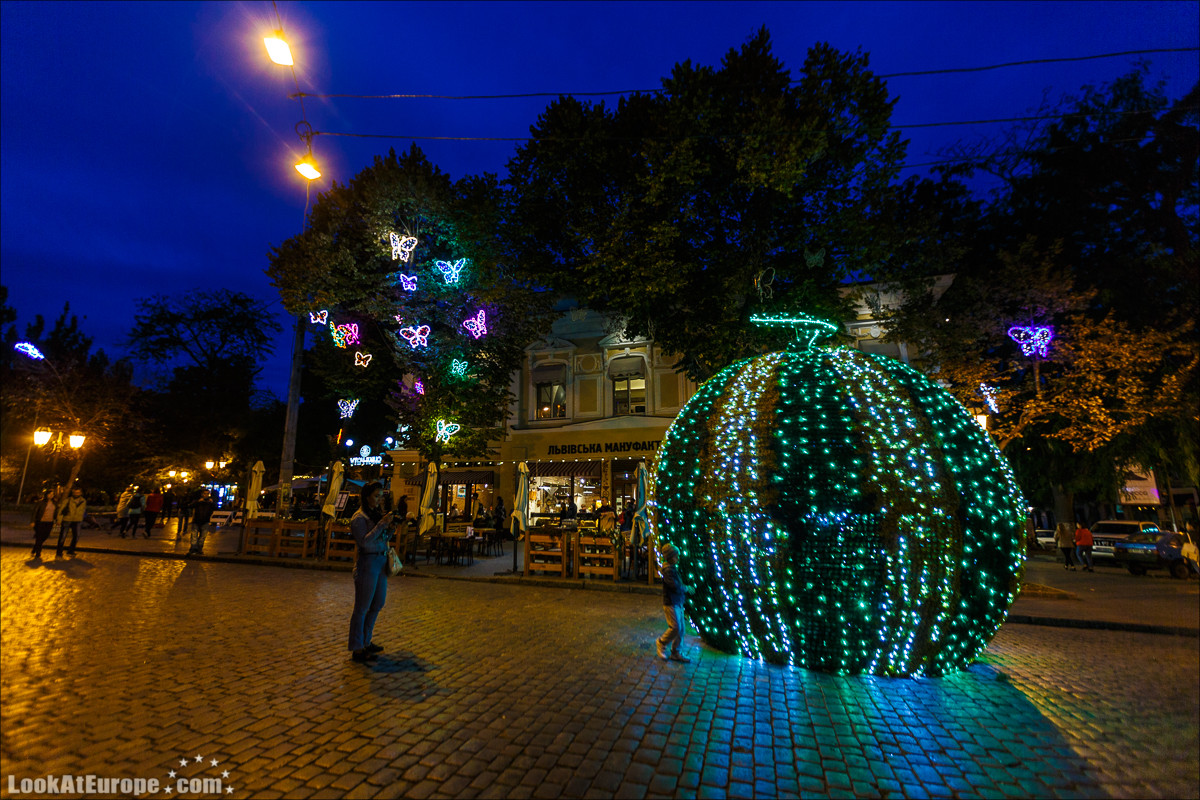 Вечерние огни Дерибасовской | LookAtIsrael.com - Фото путешествия по Израилю