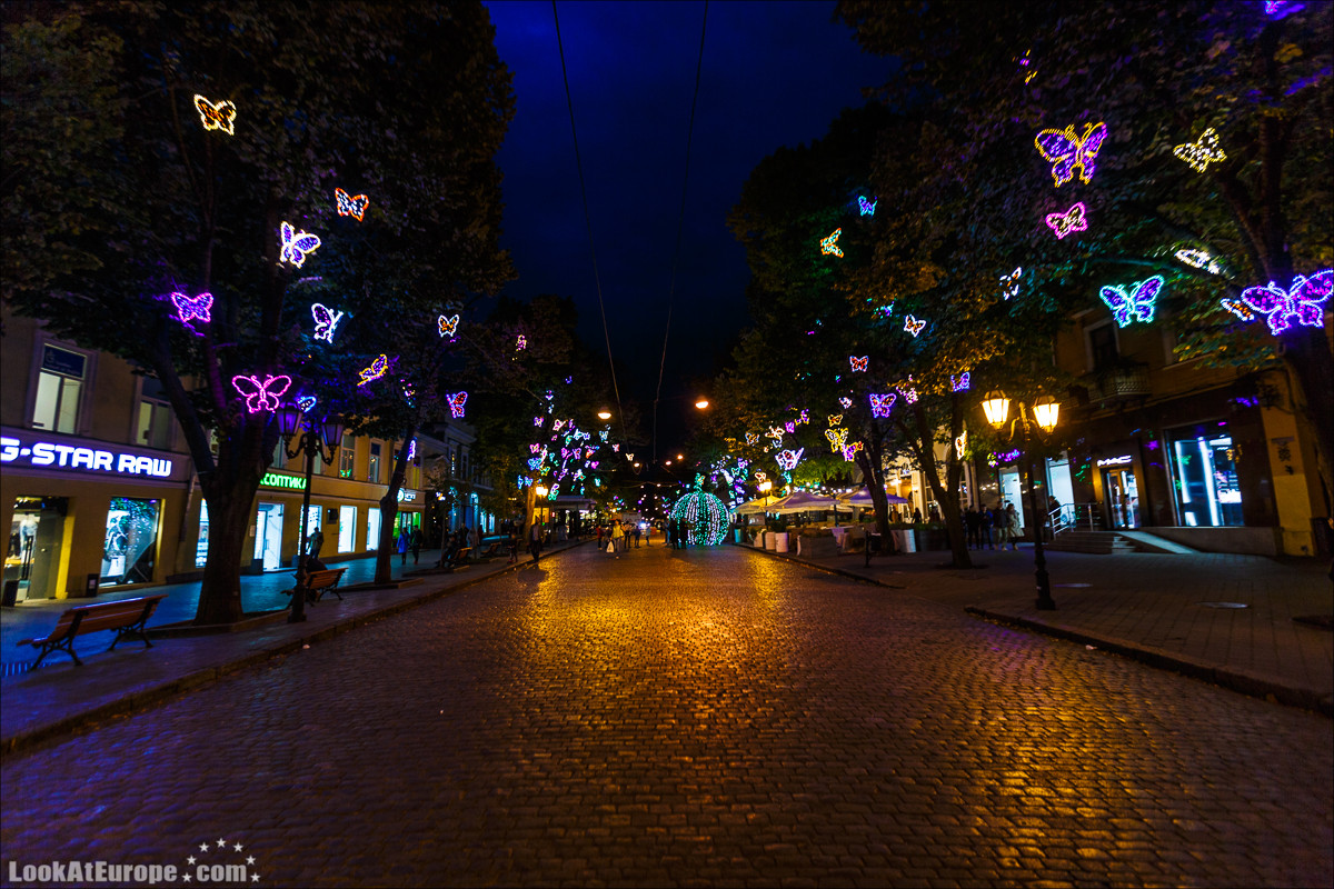 Вечерние огни Дерибасовской | LookAtIsrael.com - Фото путешествия по Израилю