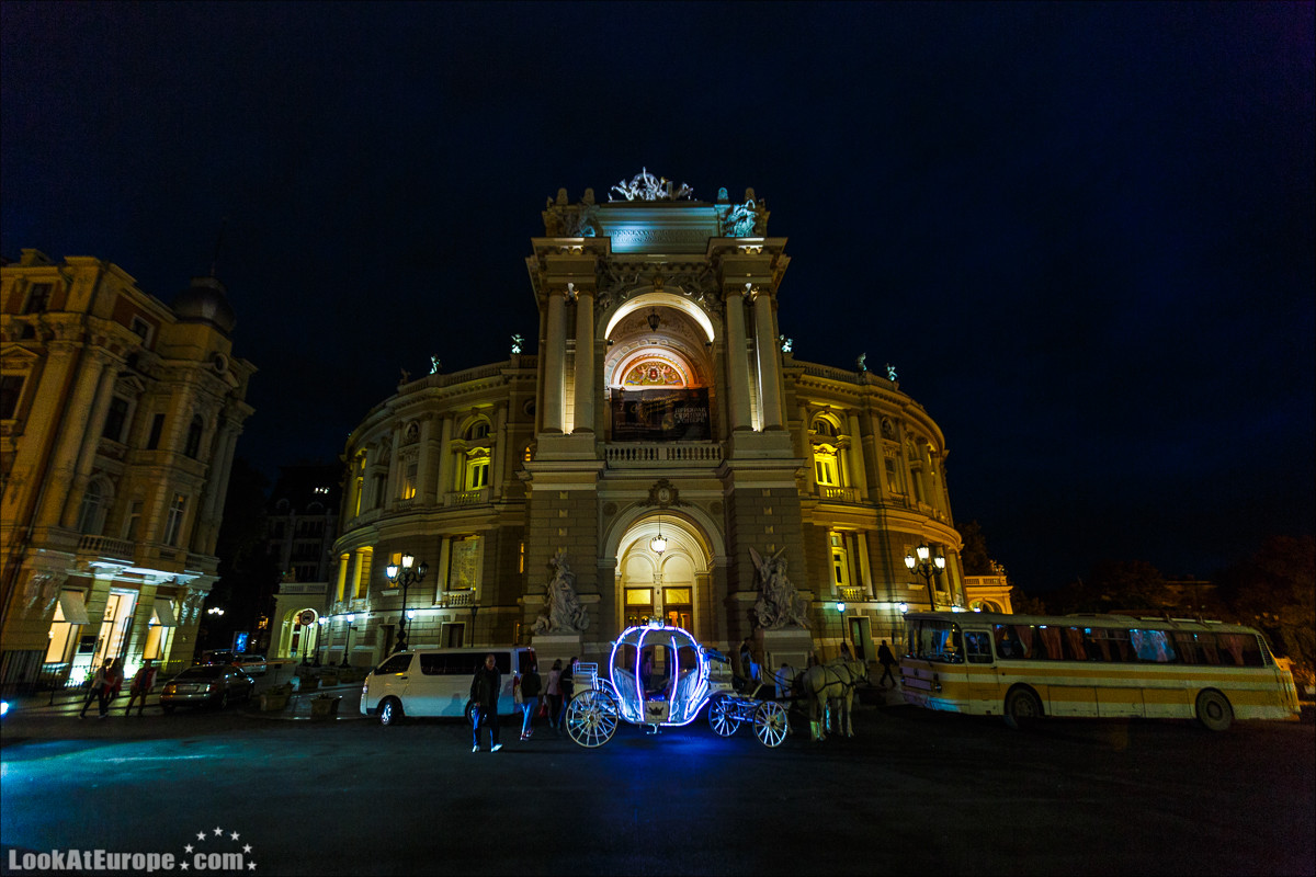 Вечерние огни Дерибасовской | LookAtIsrael.com - Фото путешествия по Израилю