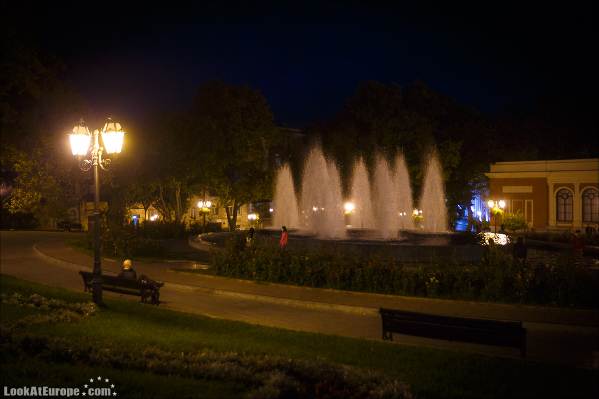 Вечерние огни Дерибасовской | LookAtIsrael.com - Фото путешествия по Израилю
